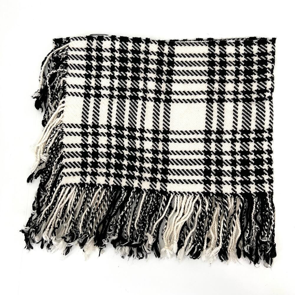 Banana Republic houndstooth fringes women’s scarf